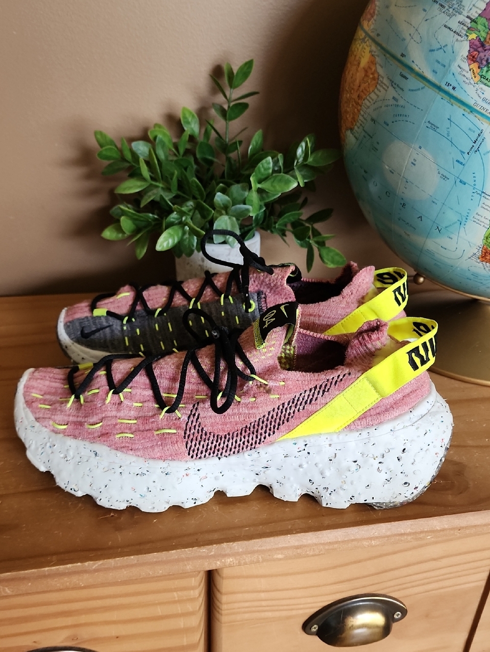 NIKE size 10 Space Hippie 04 Sneaker